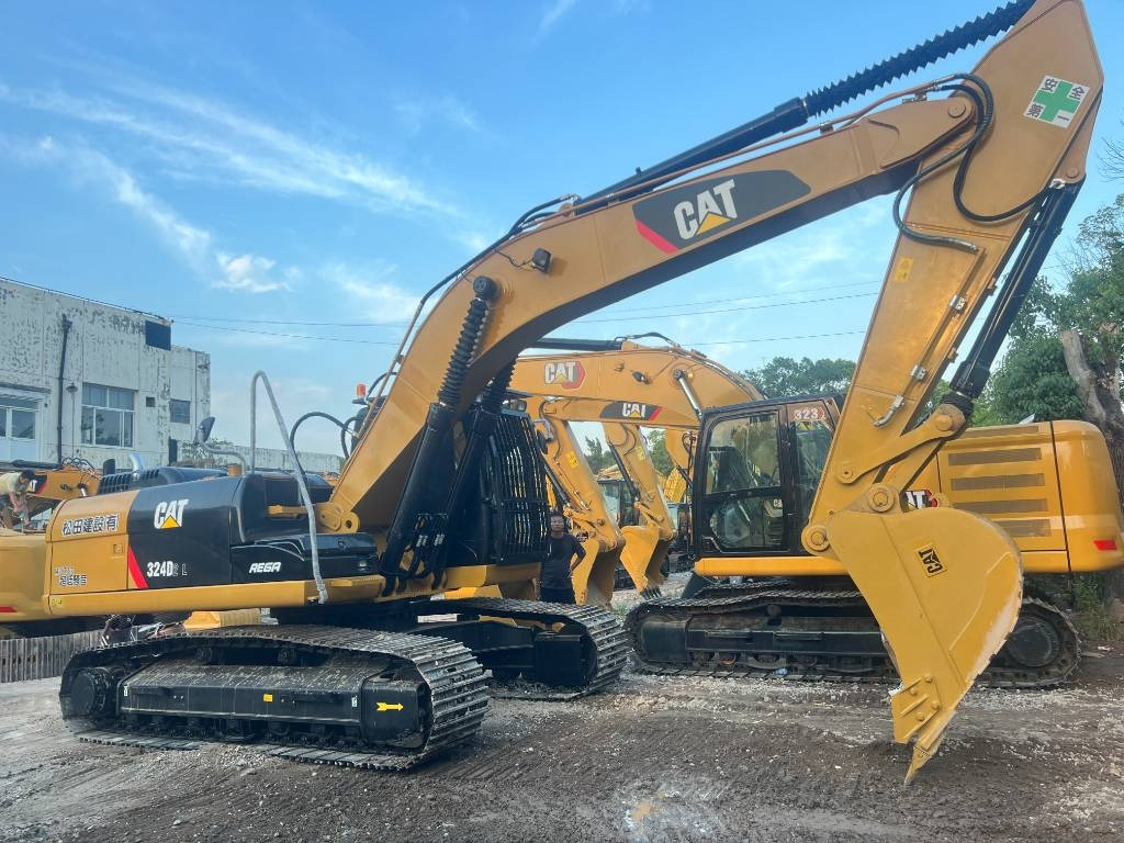 CAT 324D2L - Crawler excavator: picture 1 CAT 324D2L - Crawler excavator: picture 1