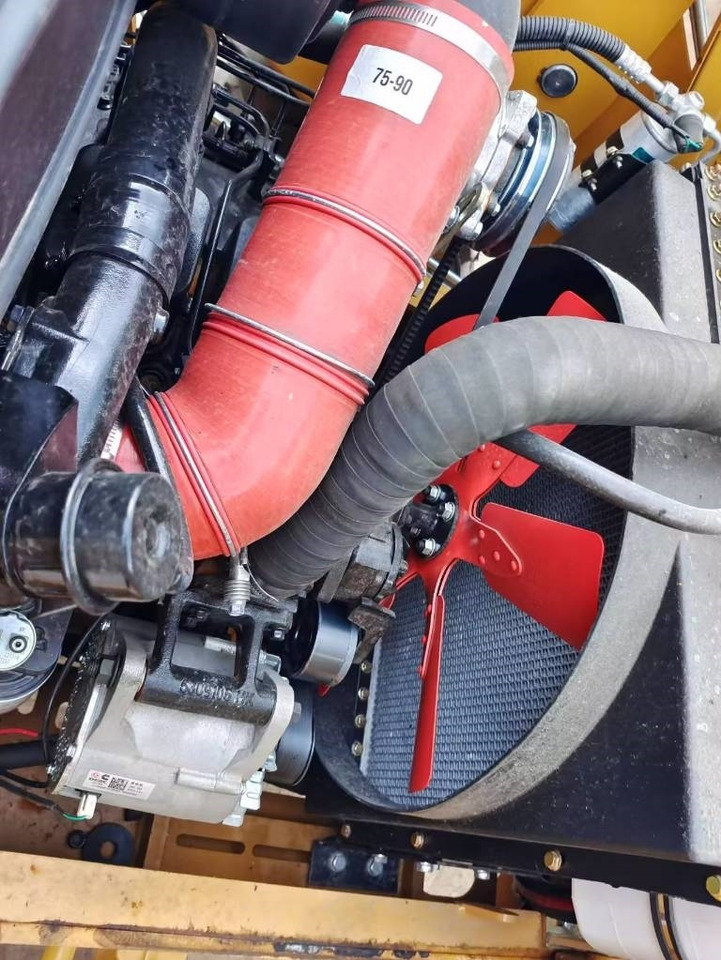 CAT 420 F BRAND NEW MACHINE - Backhoe loader: picture 2 CAT 420 F BRAND NEW MACHINE - Backhoe loader: picture 2