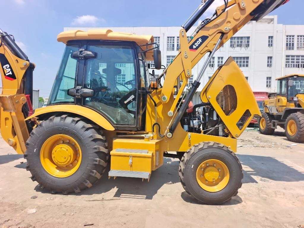 CAT 420 F Brand new machine - Backhoe loader: picture 2 CAT 420 F Brand new machine - Backhoe loader: picture 2