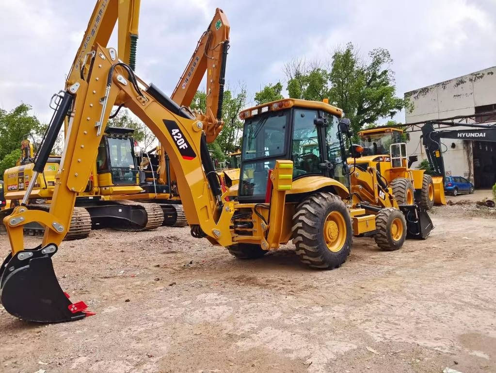CAT 420 F - Backhoe loader: picture 1 CAT 420 F - Backhoe loader: picture 1