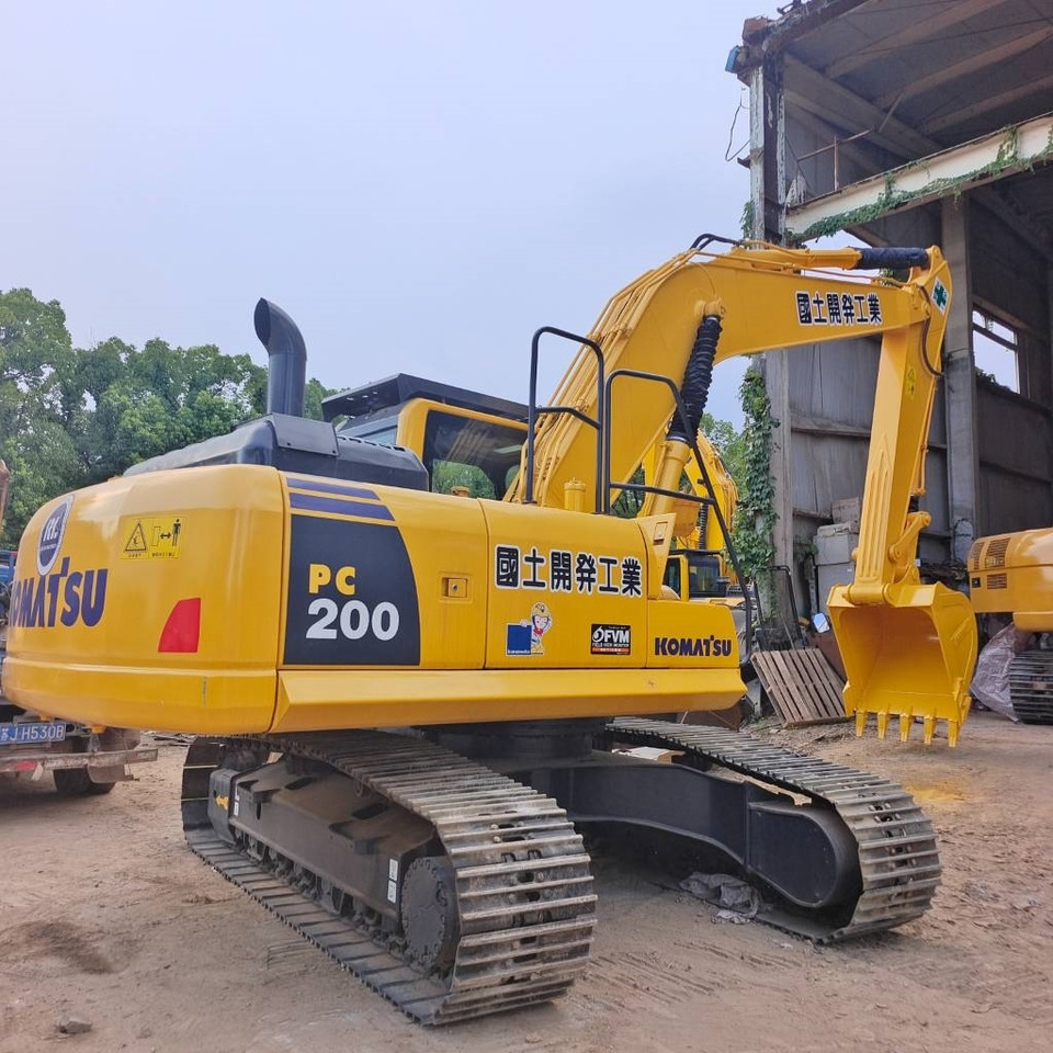Komatsu PC 200 - Crawler excavator: picture 3 Komatsu PC 200 - Crawler excavator: picture 3