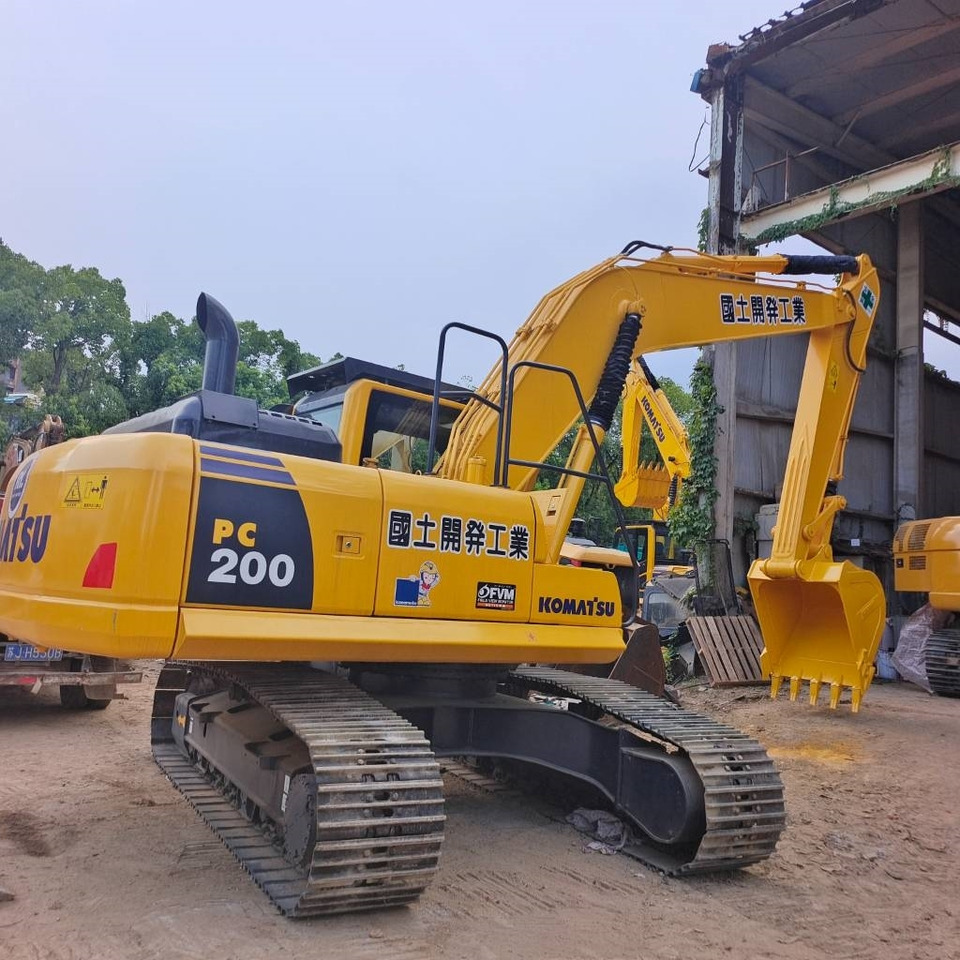 Komatsu PC 200 - Crawler excavator: picture 2 Komatsu PC 200 - Crawler excavator: picture 2