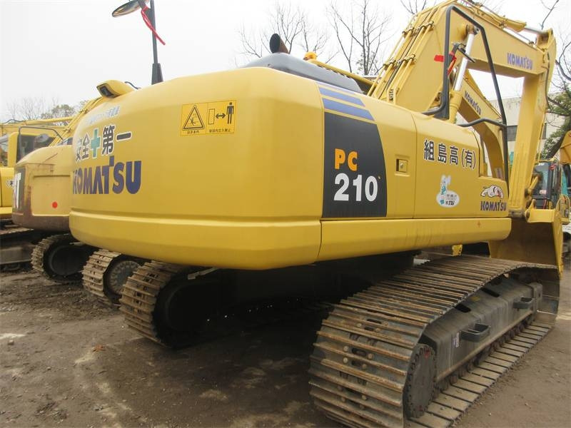 Komatsu PC 210 - Crawler excavator: picture 1 Komatsu PC 210 - Crawler excavator: picture 1