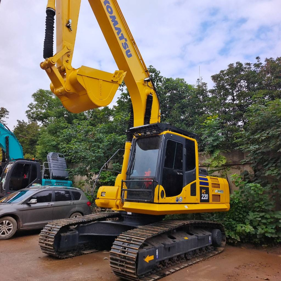 Komatsu PC 220-8 - Crawler excavator: picture 1 Komatsu PC 220-8 - Crawler excavator: picture 1