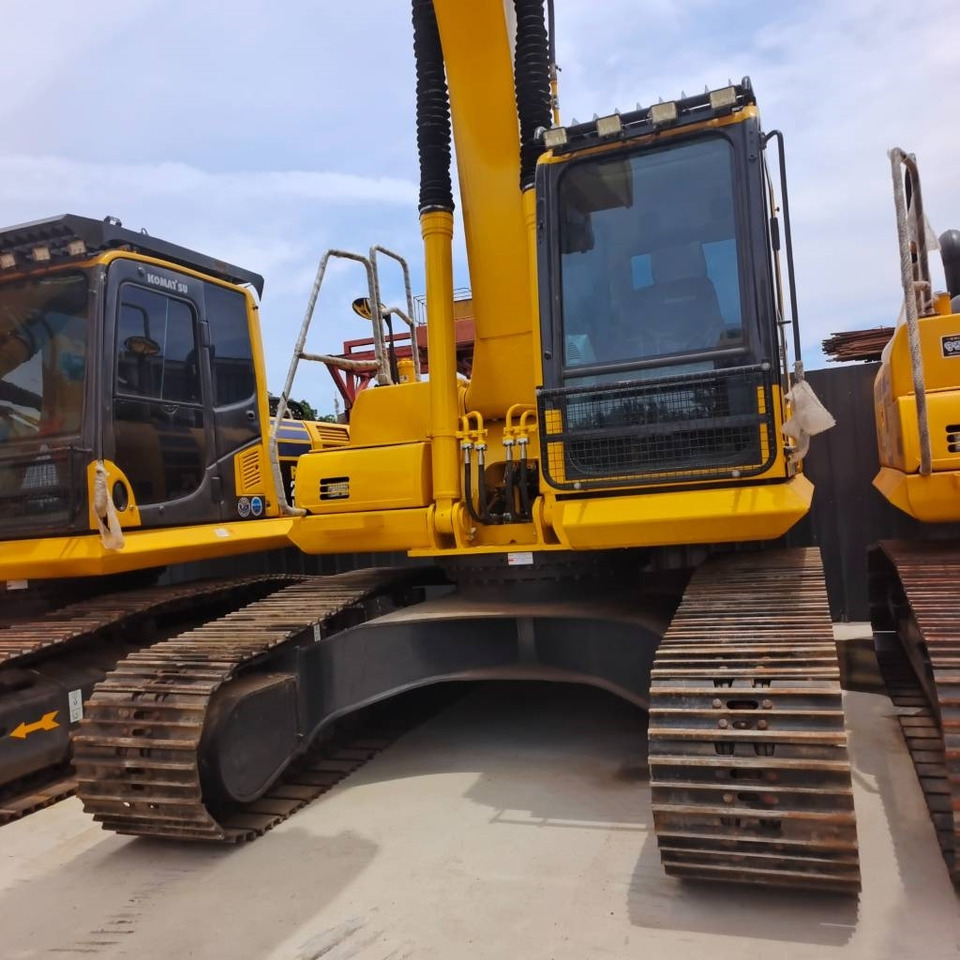 Komatsu PC 220 - Crawler excavator: picture 3 Komatsu PC 220 - Crawler excavator: picture 3