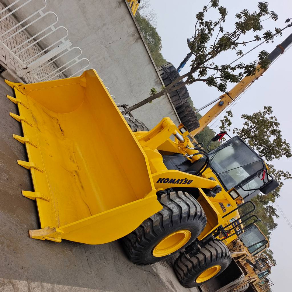 Komatsu WA 380-3 - Wheel loader: picture 5 Komatsu WA 380-3 - Wheel loader: picture 5
