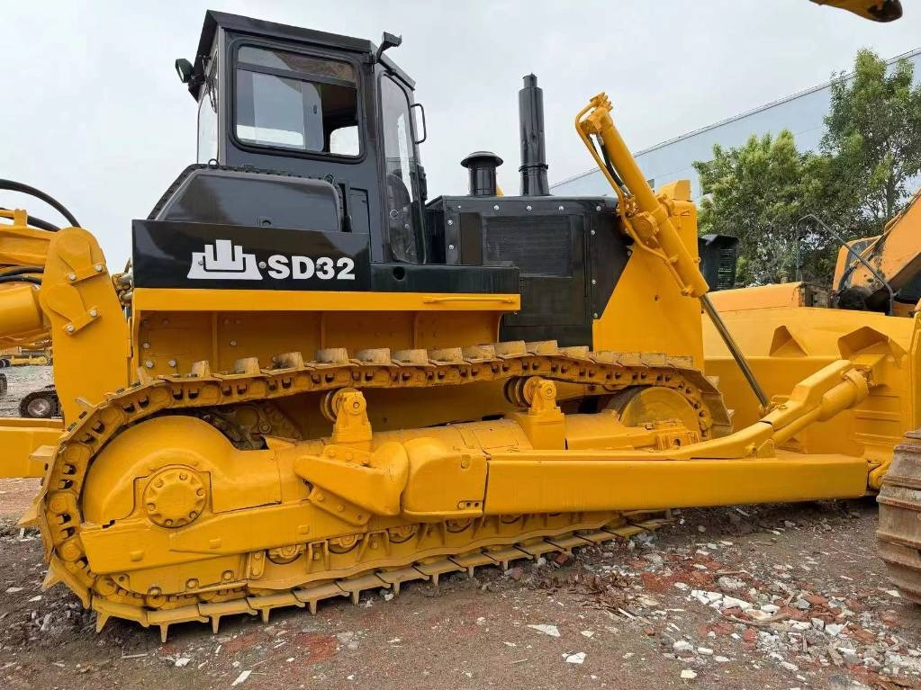 Shantui SD 32 - Bulldozer: picture 1 Shantui SD 32 - Bulldozer: picture 1