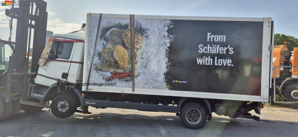 MAN TGL 8.160 4x2 Brotkoffer mit Kühlfach nicht fahrbereit ! nicht rollfähig - Refrigerated delivery van: picture 1 MAN TGL 8.160 4x2 Brotkoffer mit Kühlfach nicht fahrbereit ! nicht rollfähig - Refrigerated delivery van: picture 1