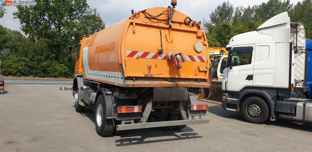 Mercedes-Benz 1823 - Road sweeper: picture 4 Mercedes-Benz 1823 - Road sweeper: picture 4