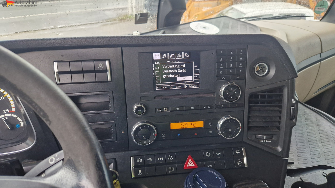 Mercedes-Benz 1845 Retarder Klima, Kühlschrank Edscha, Retarder, LBW, Zustand gut - Curtain side truck: picture 2 Mercedes-Benz 1845 Retarder Klima, Kühlschrank Edscha, Retarder, LBW, Zustand gut - Curtain side truck: picture 2