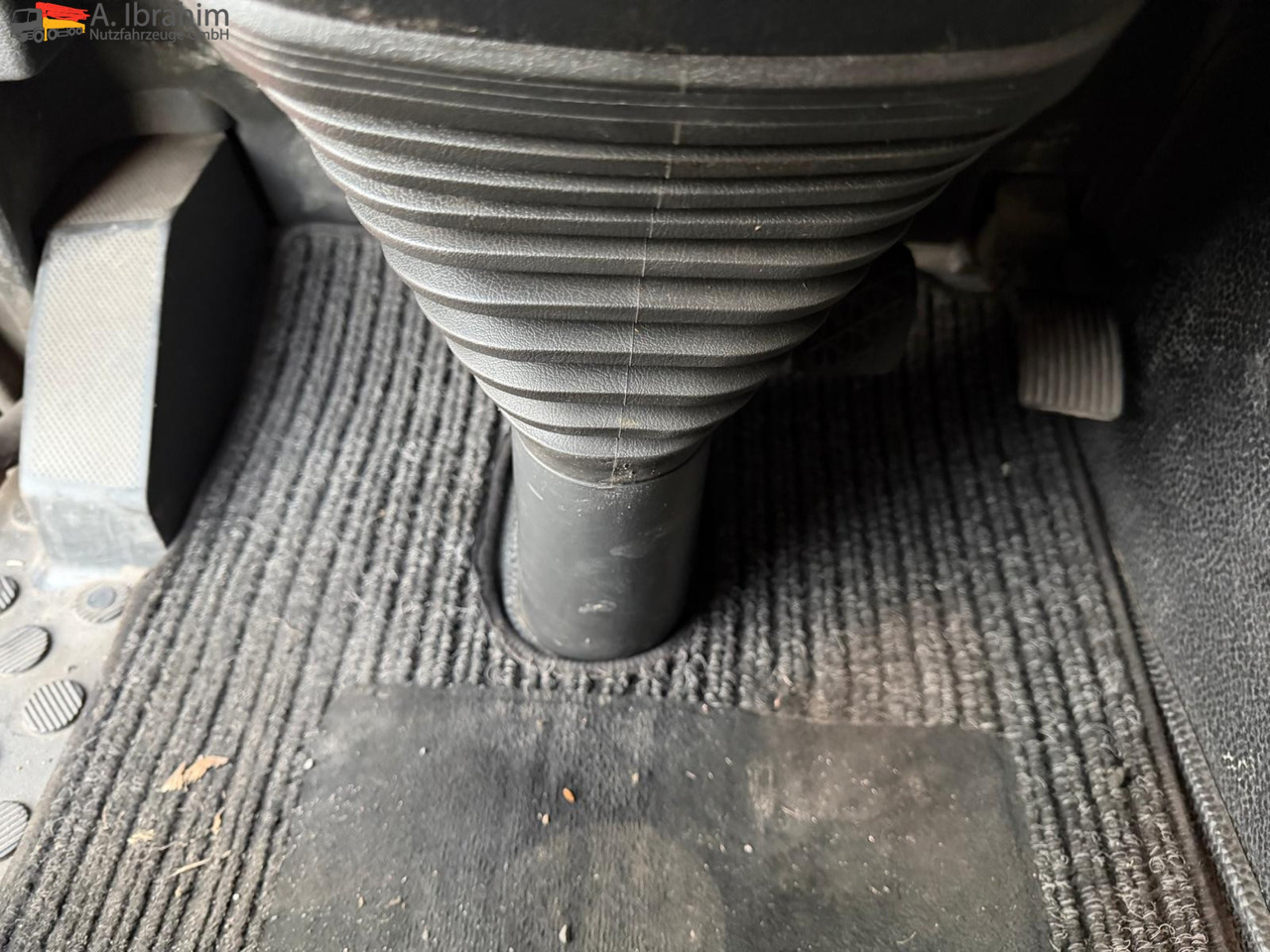 Mercedes-Benz Actros 2532L 6x2 | Lift-Lenkachse | Euro 5 | mp3 - Curtain side truck: picture 3 Mercedes-Benz Actros 2532L 6x2 | Lift-Lenkachse | Euro 5 | mp3 - Curtain side truck: picture 3