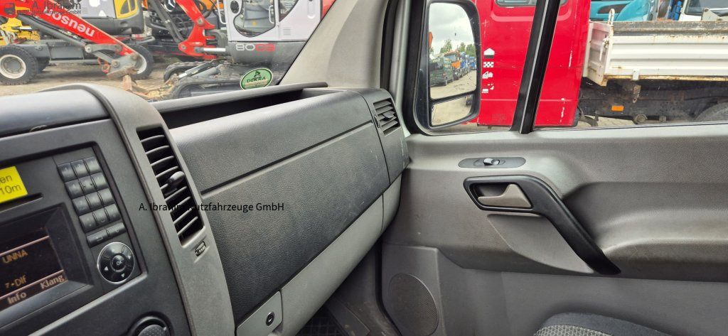 Mercedes-Benz DB 313 Sprinter Werstatt, Service, einsatzbereit ATM mit ca. 160 tkm - Small van: picture 4 Mercedes-Benz DB 313 Sprinter Werstatt, Service, einsatzbereit ATM mit ca. 160 tkm - Small van: picture 4