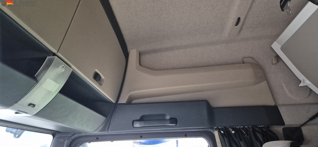 MAN TGX 18.460 Retarder, Klima, 1. Hand Vollspoiler, Vollservice - Tractor truck: picture 3 MAN TGX 18.460 Retarder, Klima, 1. Hand Vollspoiler, Vollservice - Tractor truck: picture 3