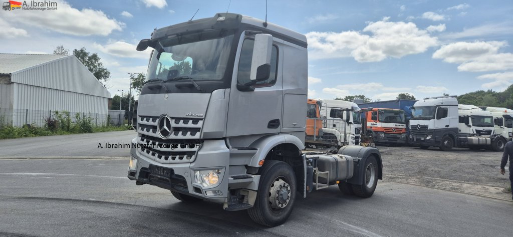 Mercedes-Benz DB 1842H 4x4 Hydrodrive Scheckheft bei Mercedes - Tractor truck: picture 1 Mercedes-Benz DB 1842H 4x4 Hydrodrive Scheckheft bei Mercedes - Tractor truck: picture 1