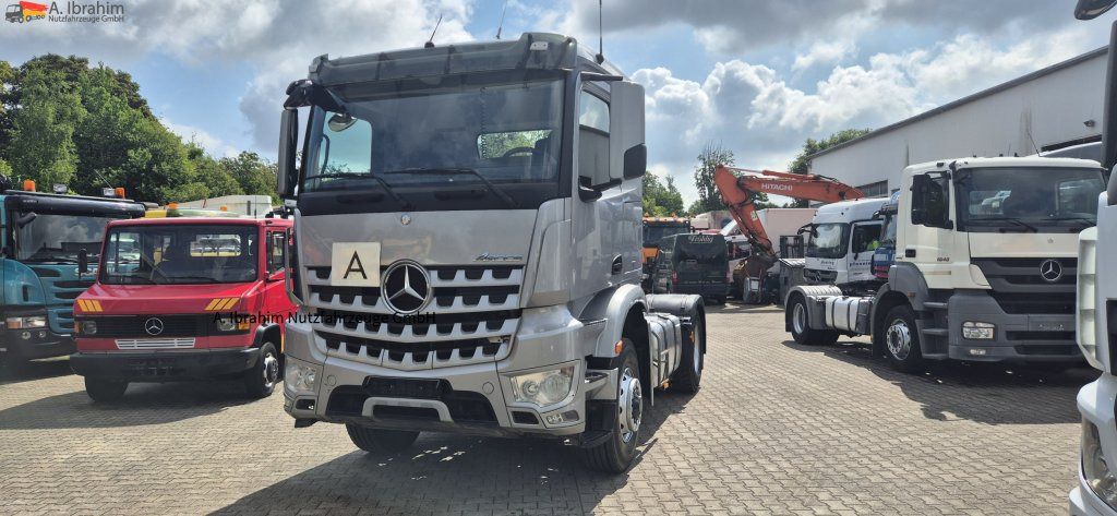 Mercedes-Benz DB 1842H 4x4 Hydrodrive Scheckheft bei Mercedes - Tractor truck: picture 1 Mercedes-Benz DB 1842H 4x4 Hydrodrive Scheckheft bei Mercedes - Tractor truck: picture 1