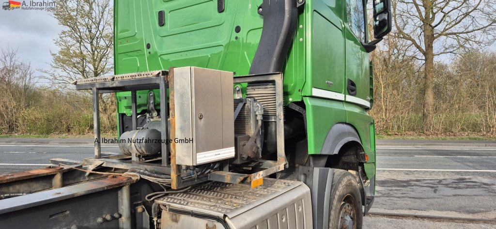 Mercedes-Benz DB 2853 4x4x2H - Tractor truck: picture 4 Mercedes-Benz DB 2853 4x4x2H - Tractor truck: picture 4