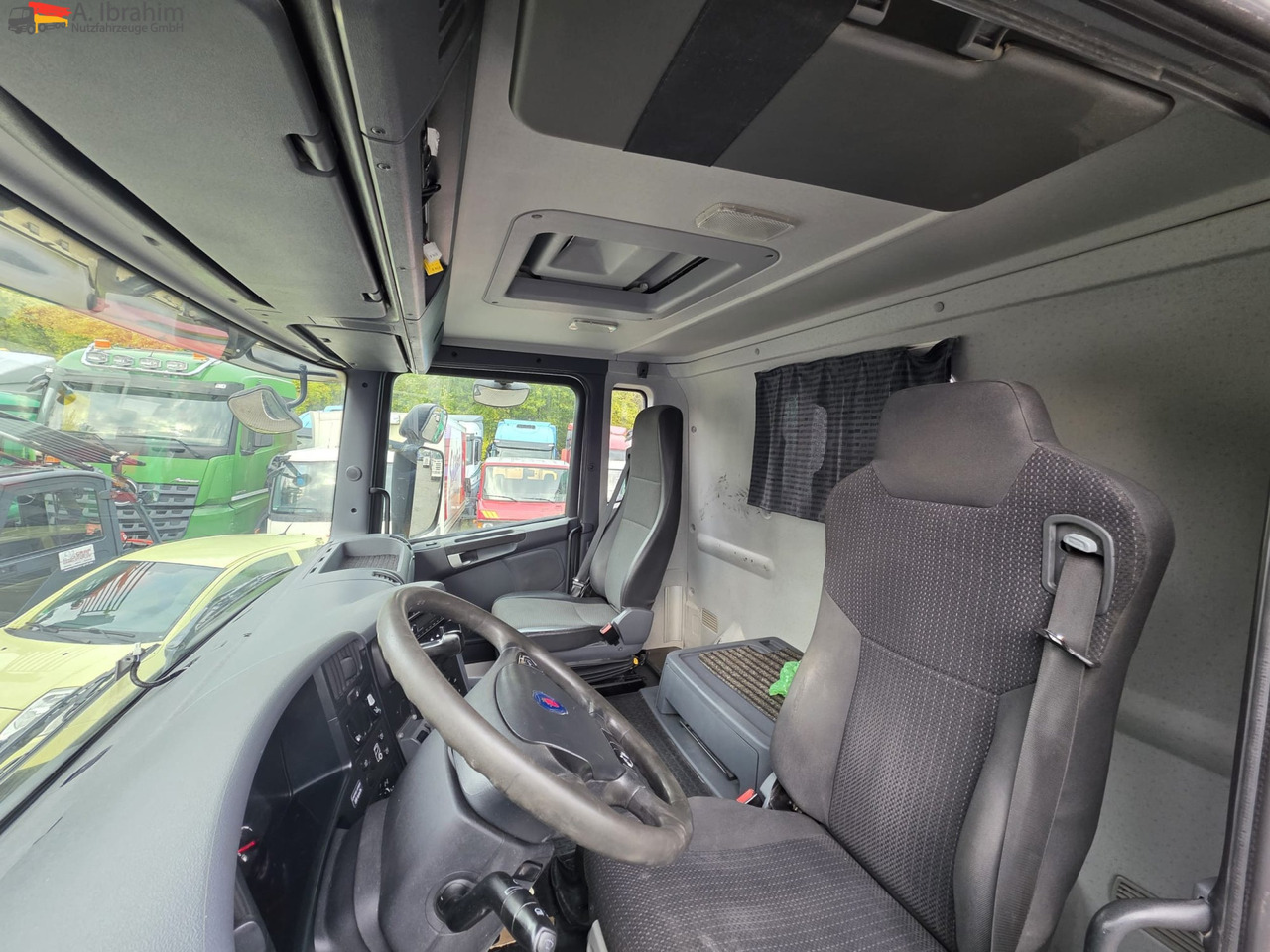 Scania R560 | 6x4 | V8 | Blatt Blatt | Schaltgetriebe |Kipphydraulik | Klima | Trommelbremse| 3 Pedals - Tractor truck: picture 3 Scania R560 | 6x4 | V8 | Blatt Blatt | Schaltgetriebe |Kipphydraulik | Klima | Trommelbremse| 3 Pedals - Tractor truck: picture 3