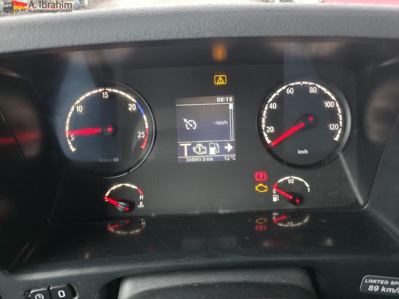 Scania R560 | 6x4 | V8 | Blatt Blatt | Schaltgetriebe |Kipphydraulik | Klima | Trommelbremse| 3 Pedals - Tractor truck: picture 2 Scania R560 | 6x4 | V8 | Blatt Blatt | Schaltgetriebe |Kipphydraulik | Klima | Trommelbremse| 3 Pedals - Tractor truck: picture 2