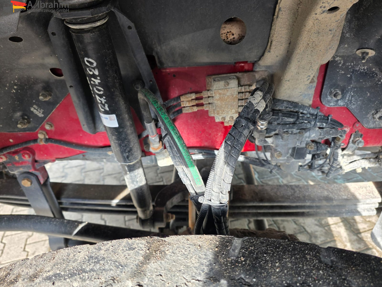 Scania R560 | 6x4 | V8 | Blatt Blatt | Schaltgetriebe | Kipphydraulik | Klima | Trommelbremse| 3 Pedals - Tractor truck: picture 5 Scania R560 | 6x4 | V8 | Blatt Blatt | Schaltgetriebe | Kipphydraulik | Klima | Trommelbremse| 3 Pedals - Tractor truck: picture 5