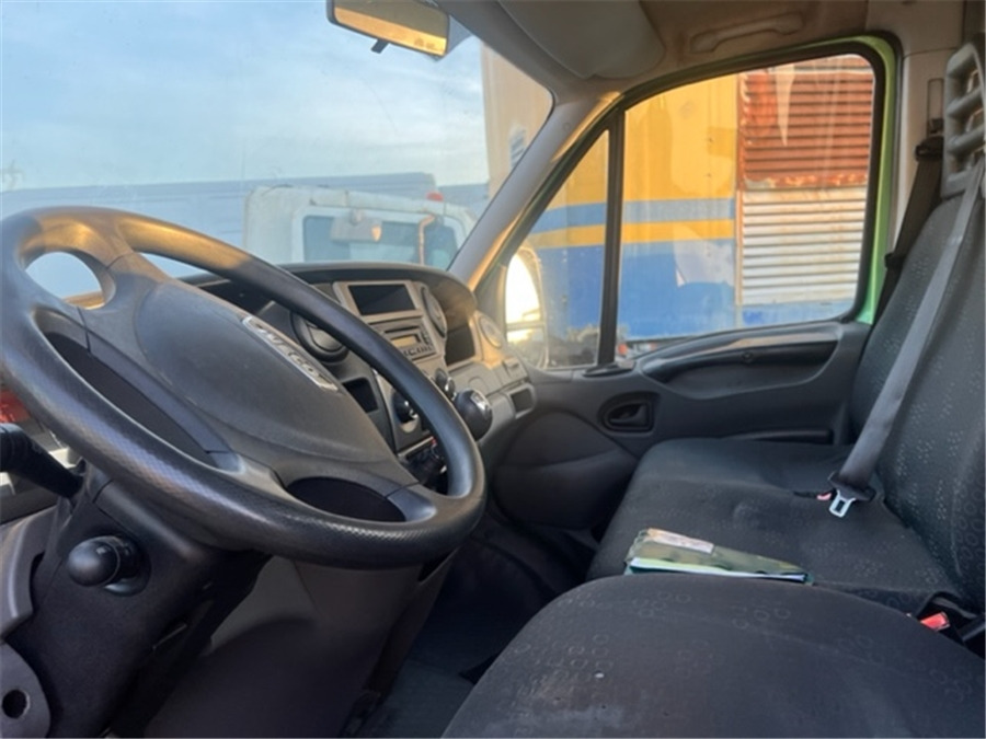Iveco 35C17 - Commercial truck: picture 3 Iveco 35C17 - Commercial truck: picture 3