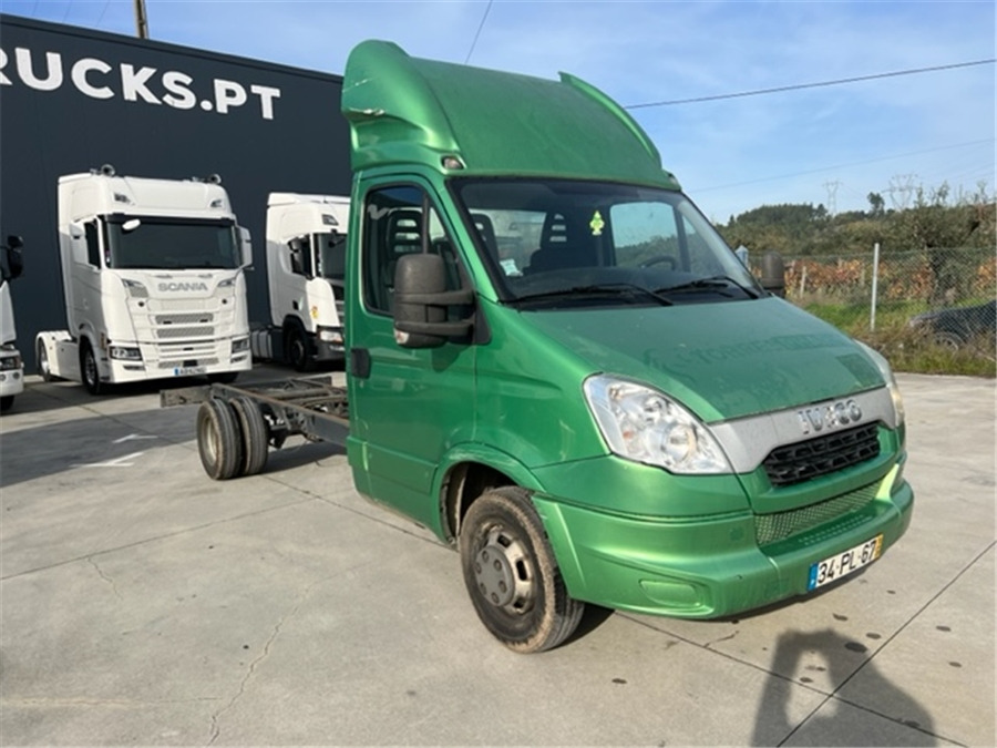 Iveco 35C17 - Commercial truck: picture 2 Iveco 35C17 - Commercial truck: picture 2