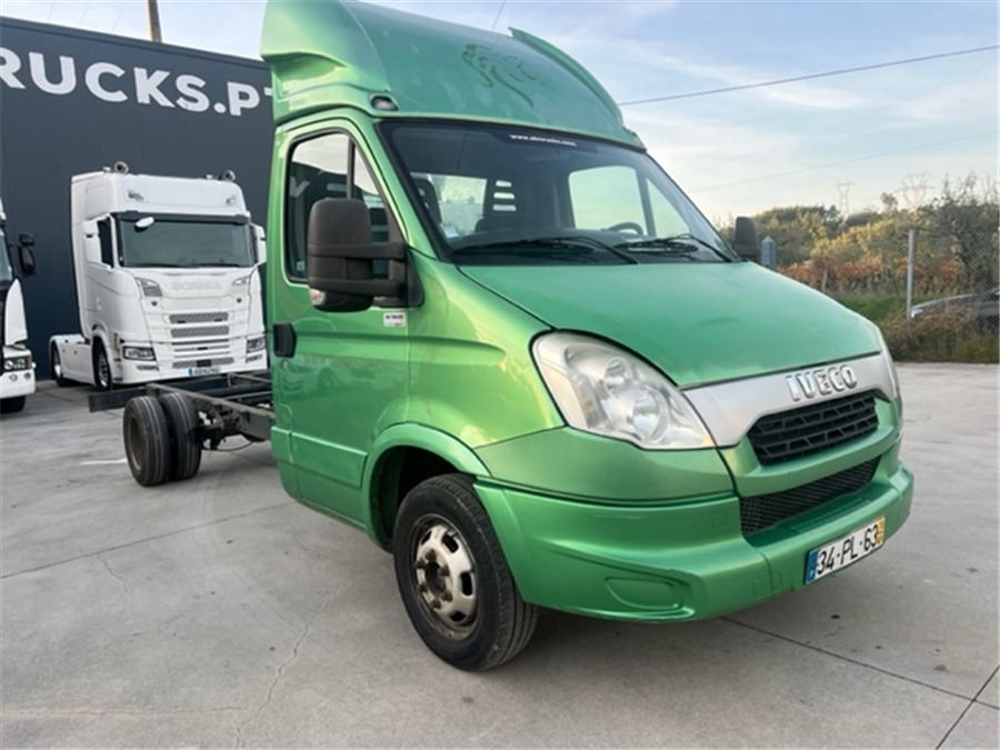 Iveco 35C17 - Commercial truck: picture 2 Iveco 35C17 - Commercial truck: picture 2