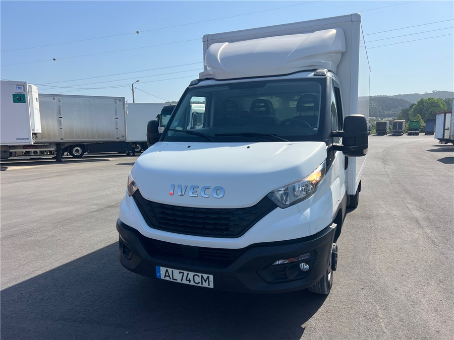 Iveco 35C16H - Box truck: picture 3 Iveco 35C16H - Box truck: picture 3