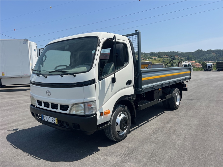 TOYOTA DYNA - Tipper: picture 2 TOYOTA DYNA - Tipper: picture 2