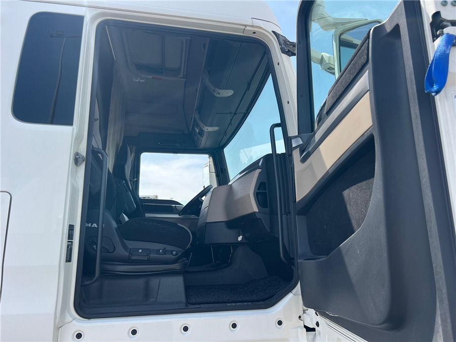 Tractor truck MAN TGX 18.460: picture 12 Tractor truck MAN TGX 18.460: picture 12