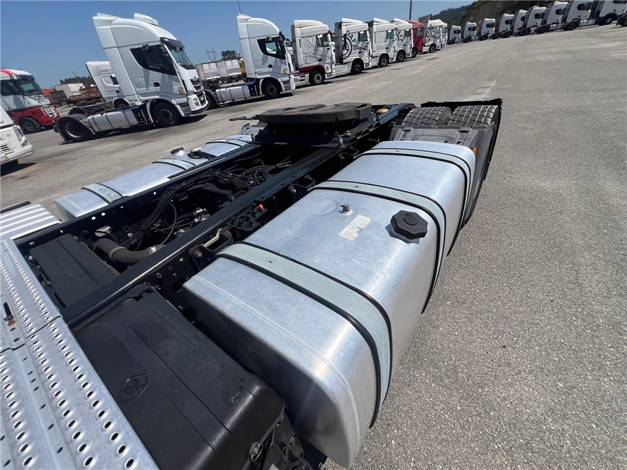 Tractor truck MAN TGX 18.460: picture 8