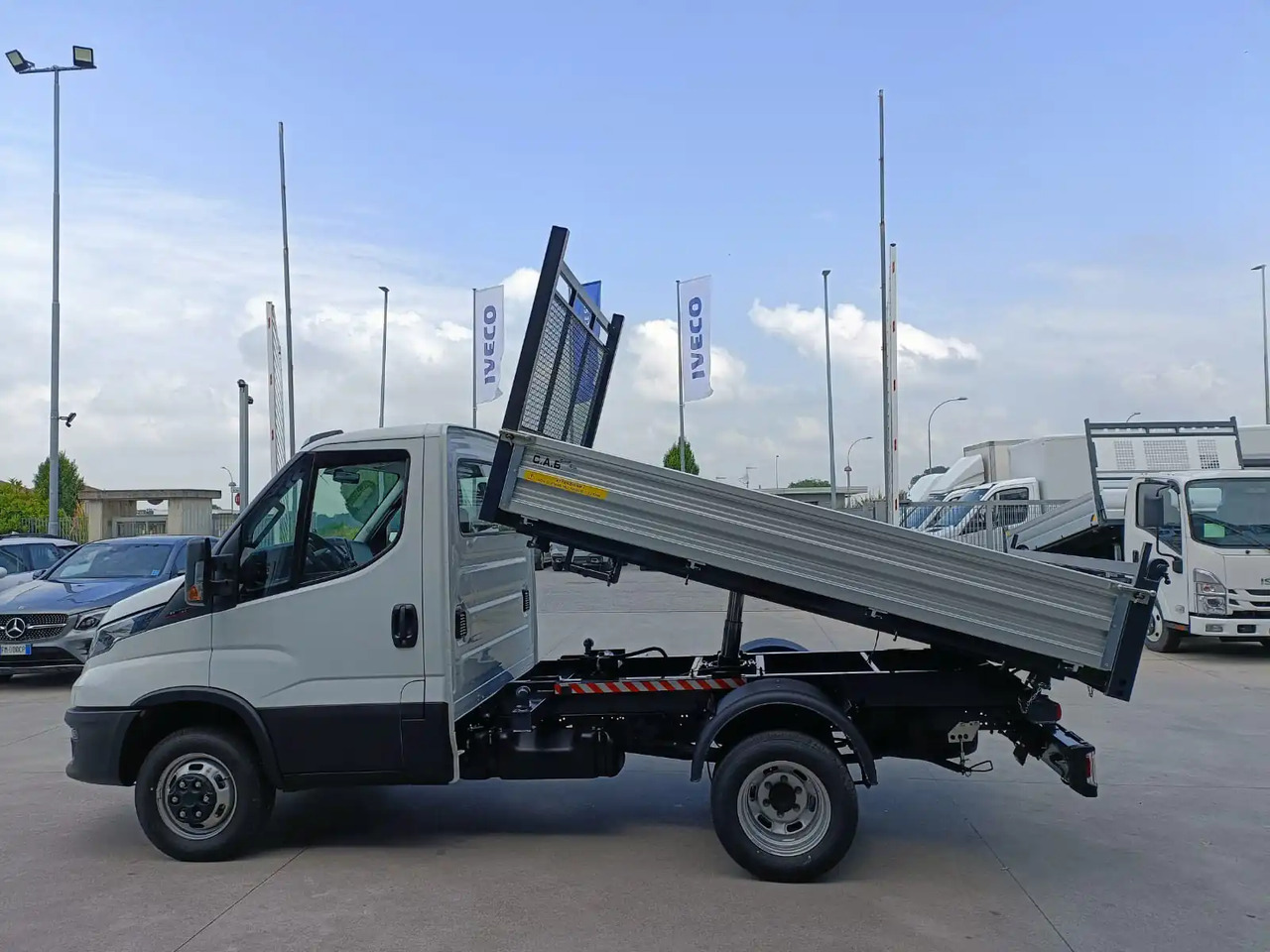Tipper van IVECO DAILY 35C16 3000 cc KM 0: picture 8