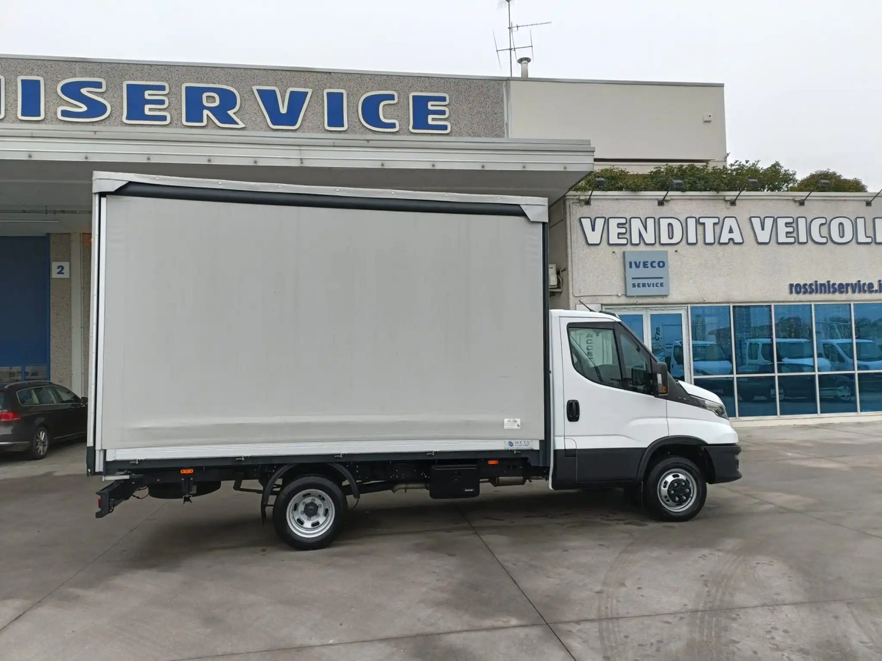 IVECO DAILY 35C16 3000 cc KM 0 - Curtain side van: picture 4 IVECO DAILY 35C16 3000 cc KM 0 - Curtain side van: picture 4