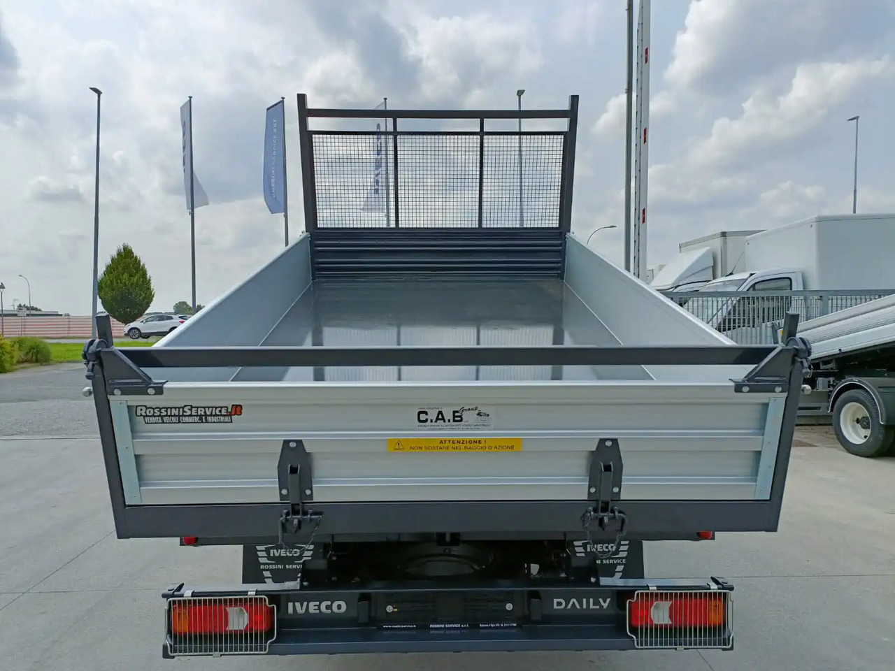 IVECO DAILY 35C16 3000 cc KM 0 - Tipper van: picture 5 IVECO DAILY 35C16 3000 cc KM 0 - Tipper van: picture 5