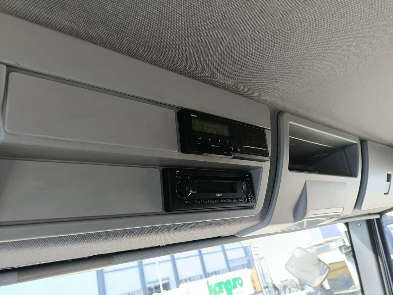 IVECO EUROCARGO 160E25P - Cab chassis truck: picture 5 IVECO EUROCARGO 160E25P - Cab chassis truck: picture 5