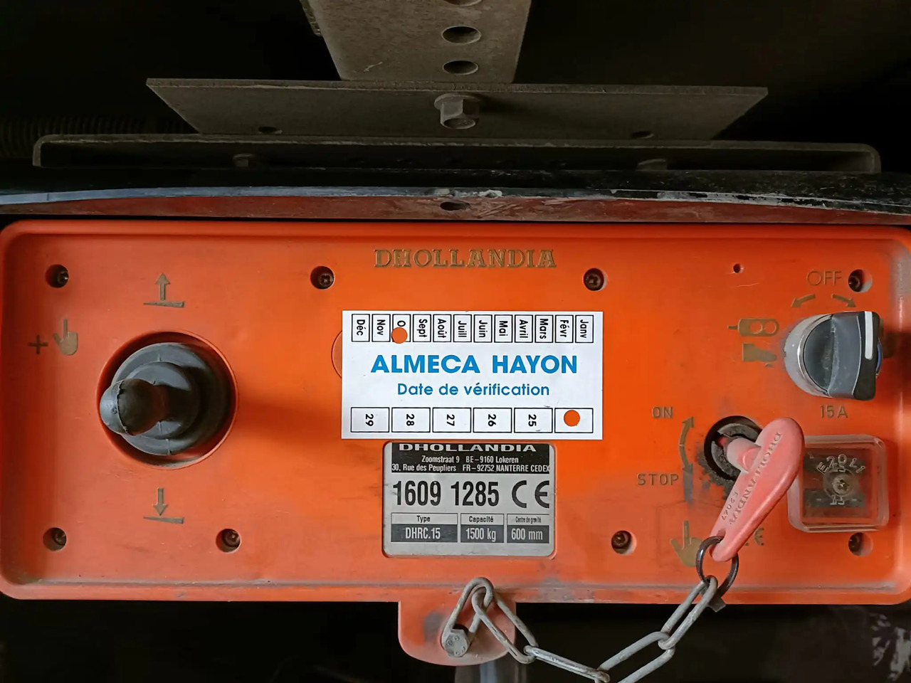 SPONDA IDRAULICA DHOLLANDIA 1500 KG - Tail lift: picture 3 SPONDA IDRAULICA DHOLLANDIA 1500 KG - Tail lift: picture 3