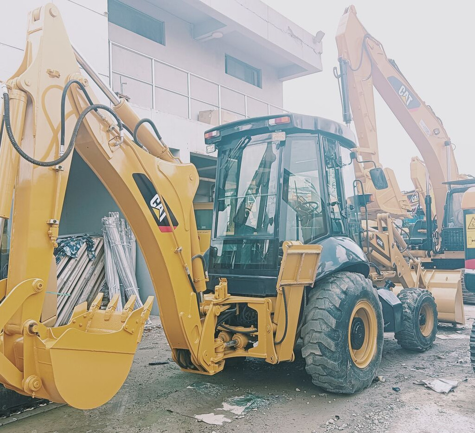 Caterpillar 430F - Backhoe loader: picture 3 Caterpillar 430F - Backhoe loader: picture 3
