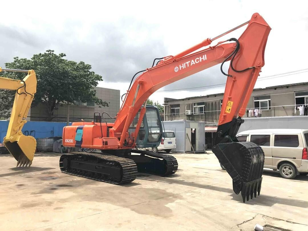 Hitachi EX200-3 - Crawler excavator: picture 3 Hitachi EX200-3 - Crawler excavator: picture 3