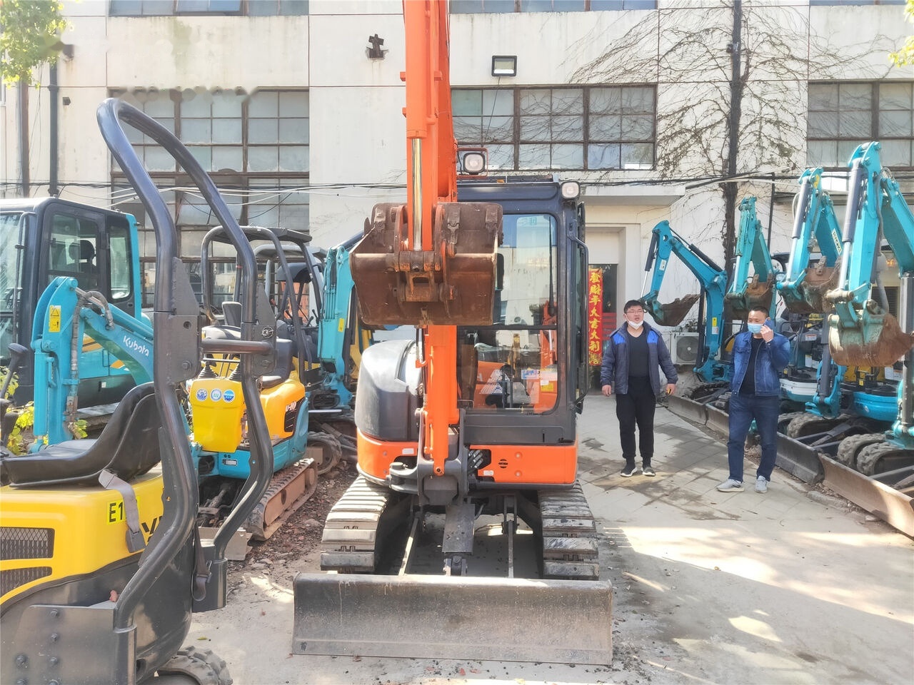 Hitachi ZX30 - Mini excavator: picture 4 Hitachi ZX30 - Mini excavator: picture 4