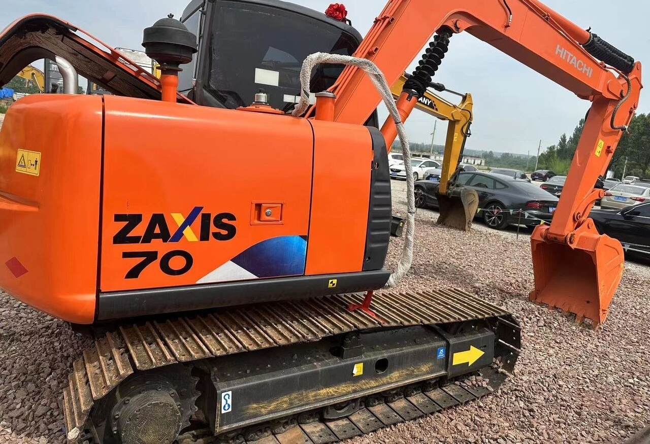 Mini excavator Hitachi ZX70: picture 6 Mini excavator Hitachi ZX70: picture 6