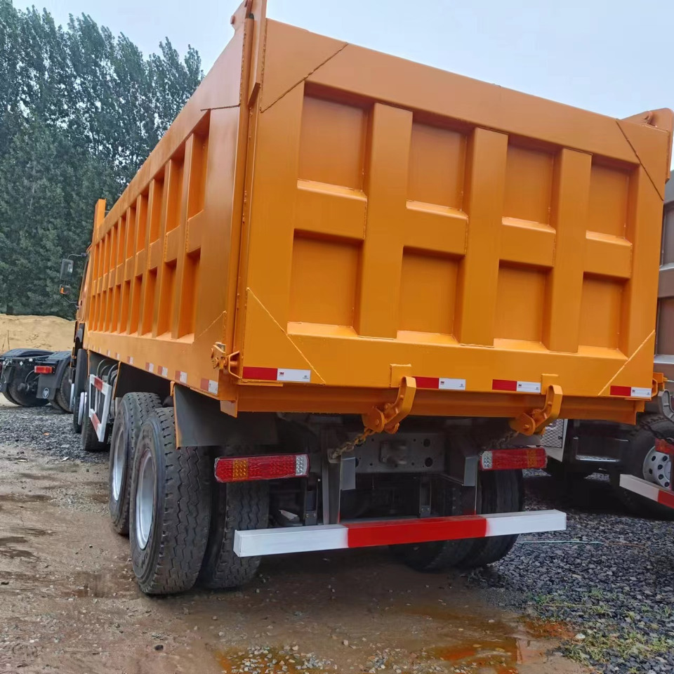Howo HOWO 8x4 DUMP TRUCK - Tipper: picture 3 Howo HOWO 8x4 DUMP TRUCK - Tipper: picture 3