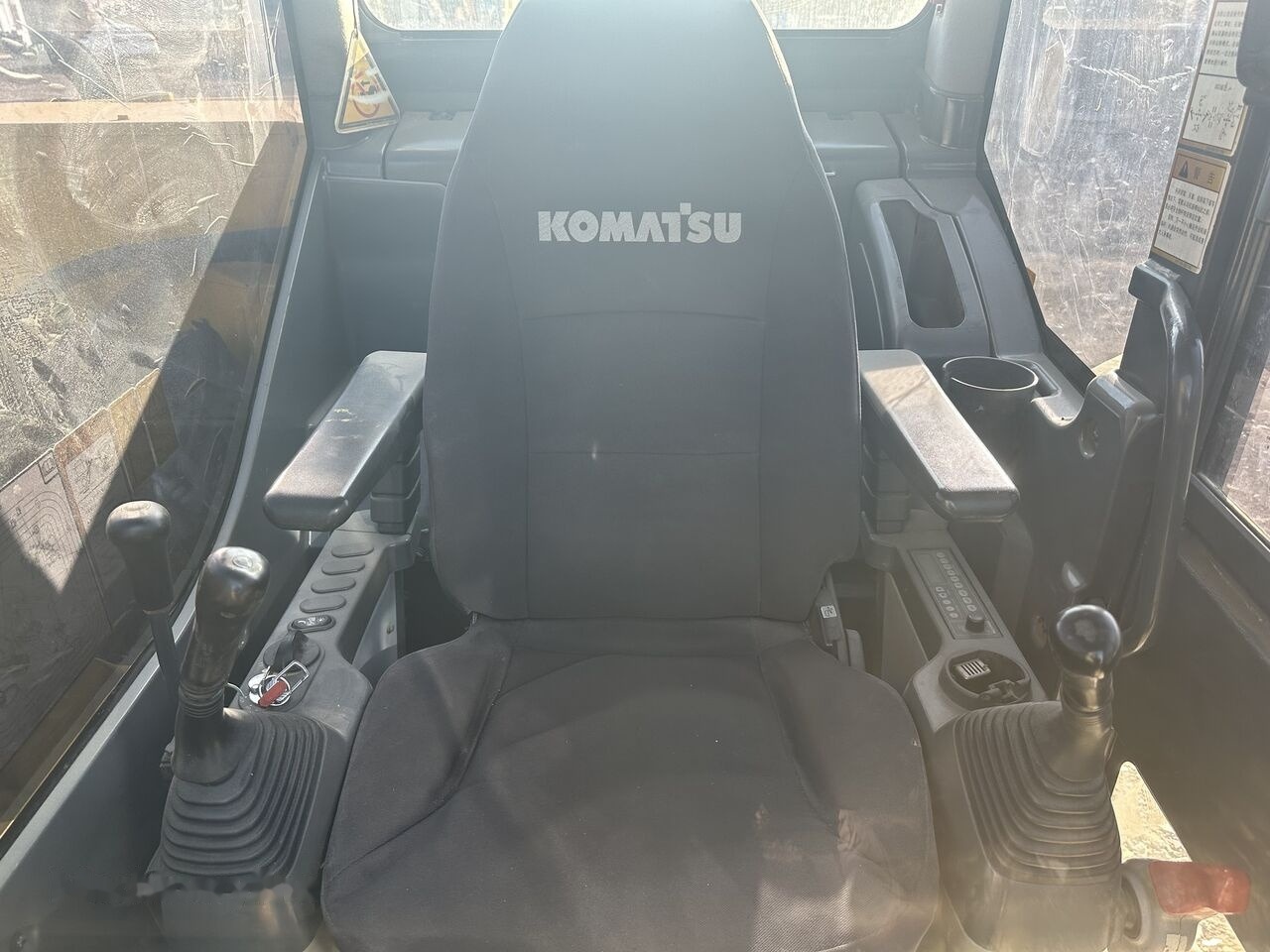 Mini excavator Komatsu PC70: picture 6