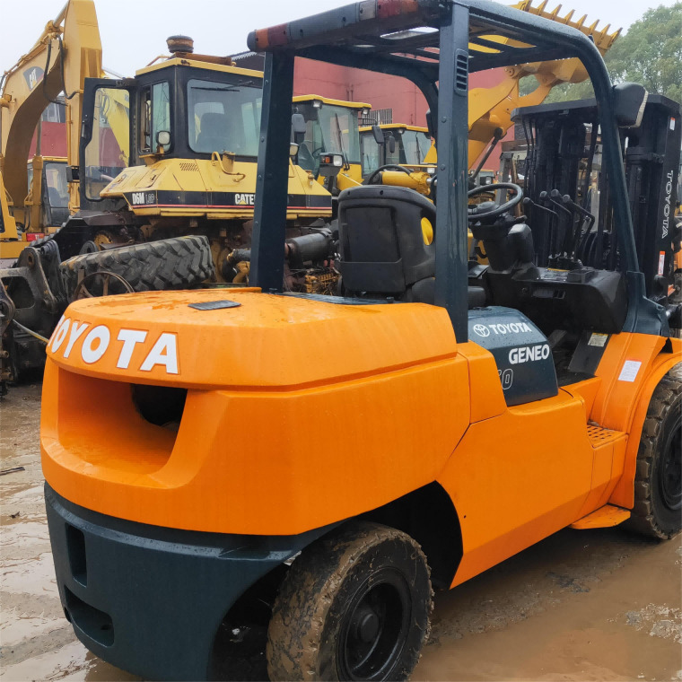 TOYOTA FD50 - Diesel forklift: picture 2 TOYOTA FD50 - Diesel forklift: picture 2