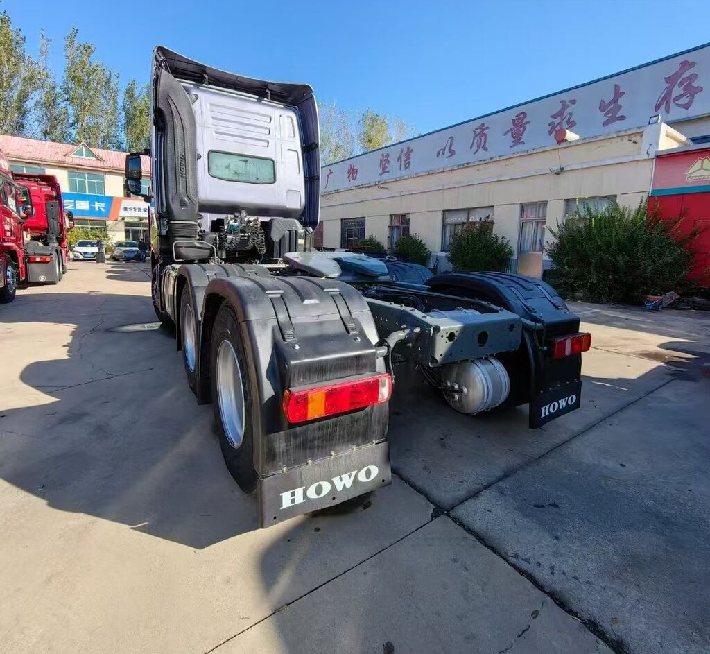 Sinotruk Howo T7H - Tractor truck: picture 4 Sinotruk Howo T7H - Tractor truck: picture 4