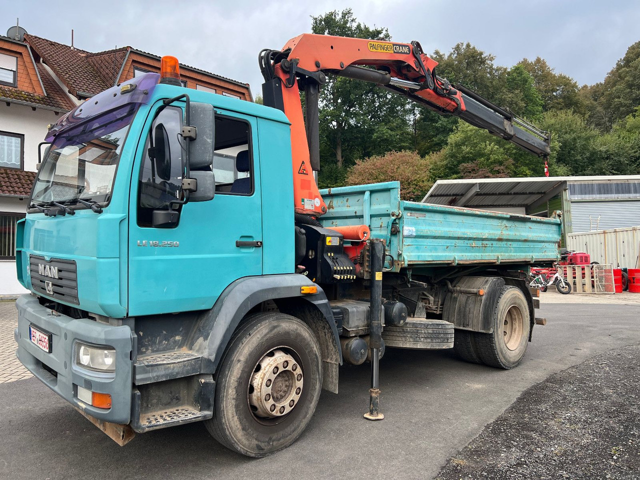 MAN 18.250 Palfinger 11502 - Tipper, Crane truck: picture 1 MAN 18.250 Palfinger 11502 - Tipper, Crane truck: picture 1