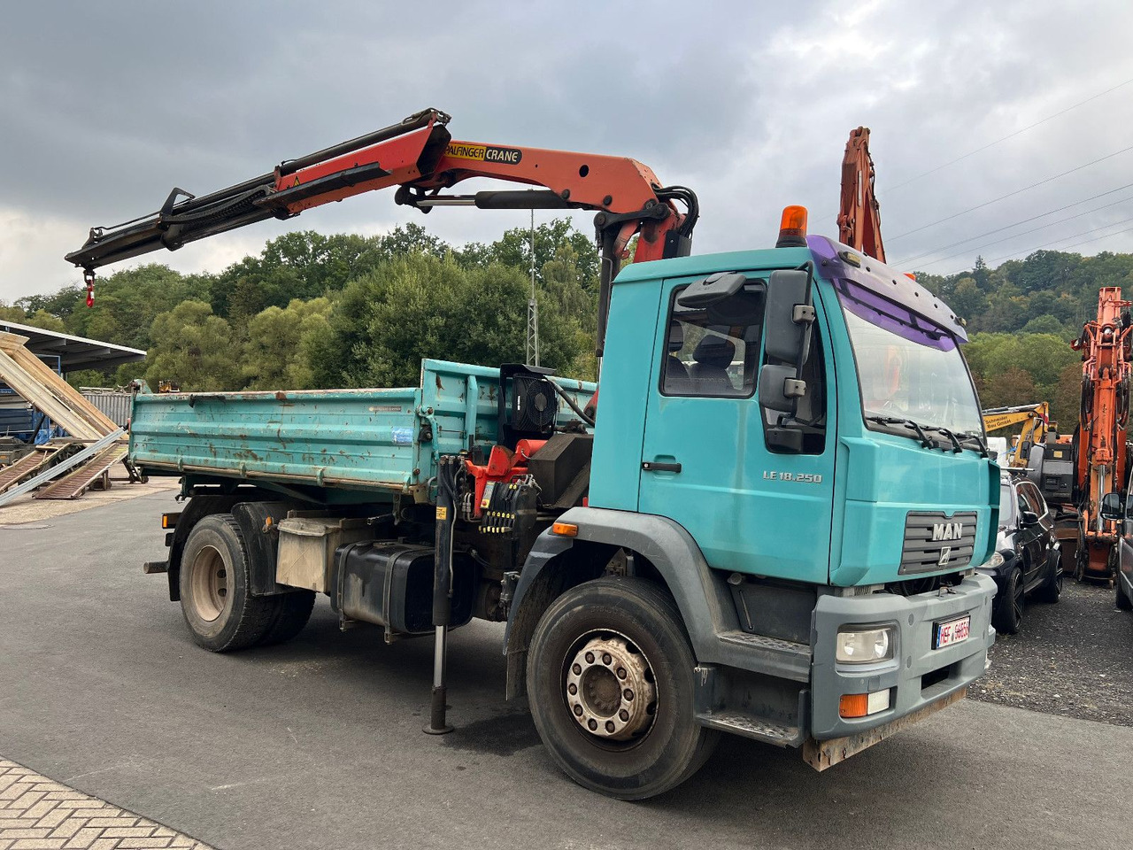 MAN 18.250 Palfinger 11502 - Tipper, Crane truck: picture 2 MAN 18.250 Palfinger 11502 - Tipper, Crane truck: picture 2