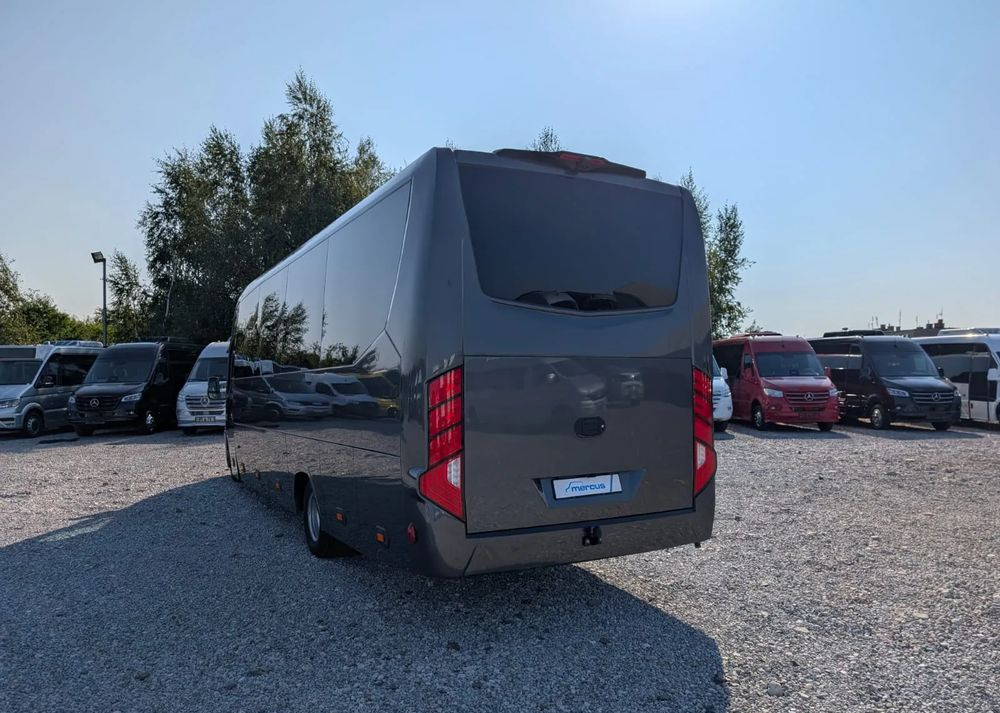 New Minibus, Passenger van Iveco Daily 70C21: picture 7