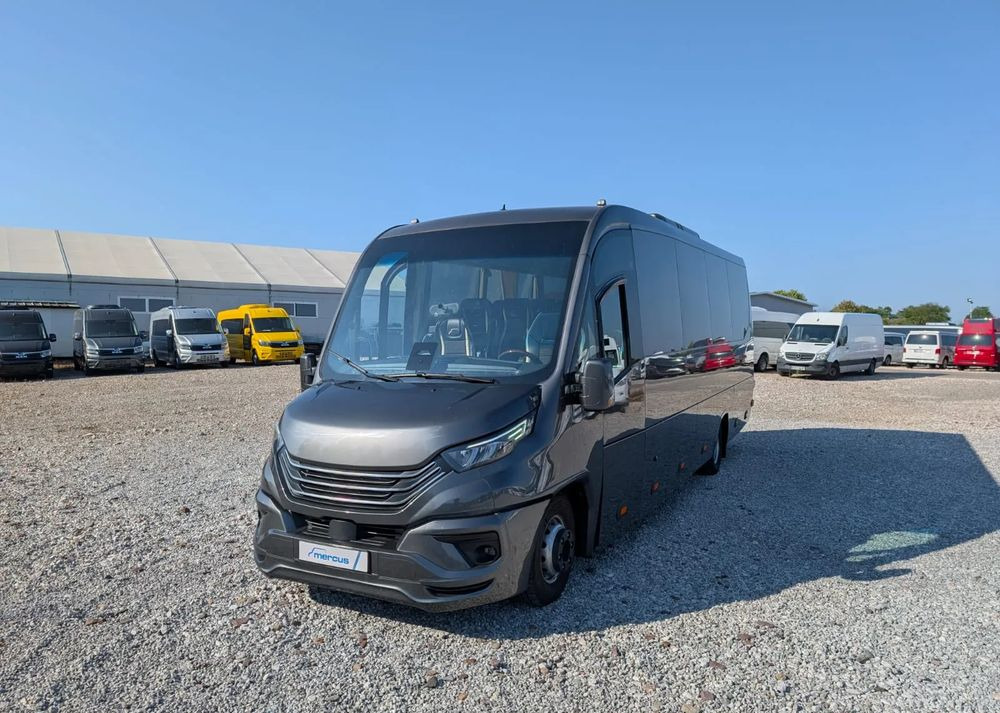 New Minibus, Passenger van Iveco Daily 70C21: picture 14