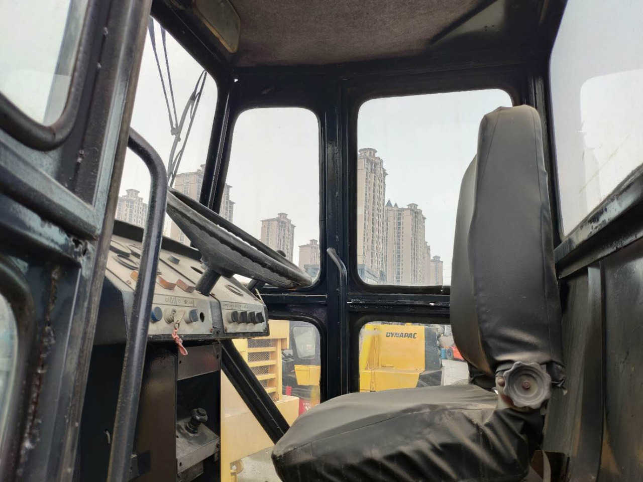 DYNAPAC CA301D - Compactor: picture 5 DYNAPAC CA301D - Compactor: picture 5