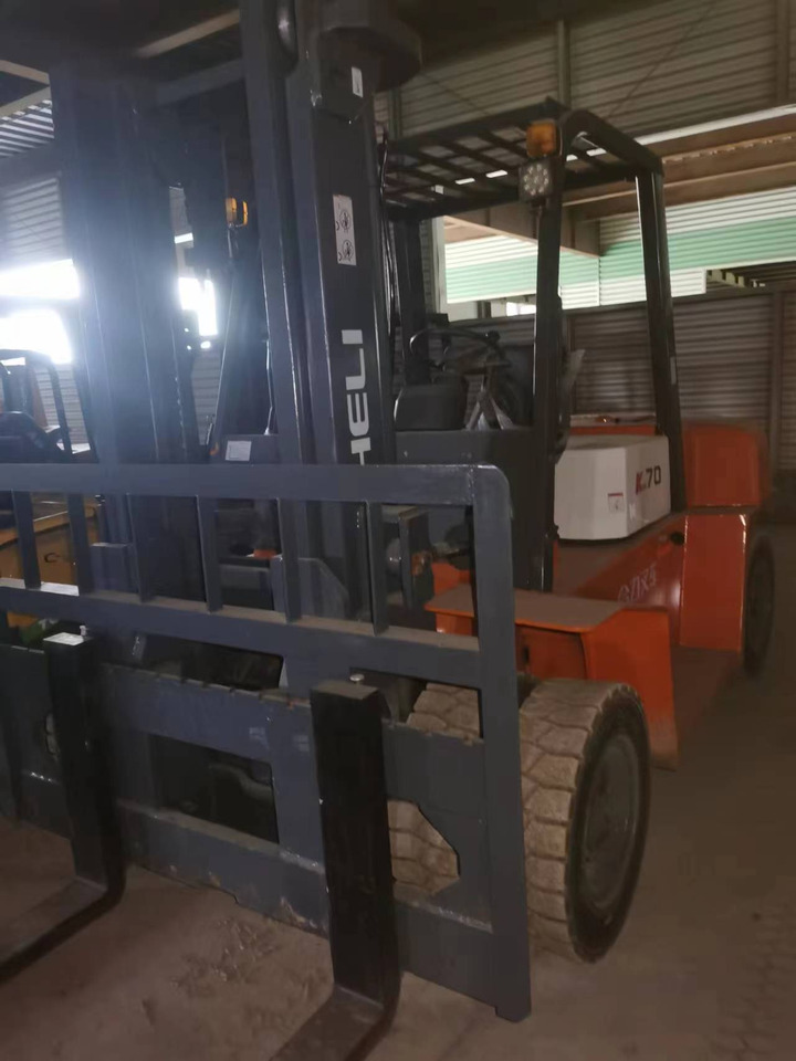 HELI 70 DIESEL FORKLIFT 7TON - Diesel forklift: picture 5 HELI 70 DIESEL FORKLIFT 7TON - Diesel forklift: picture 5