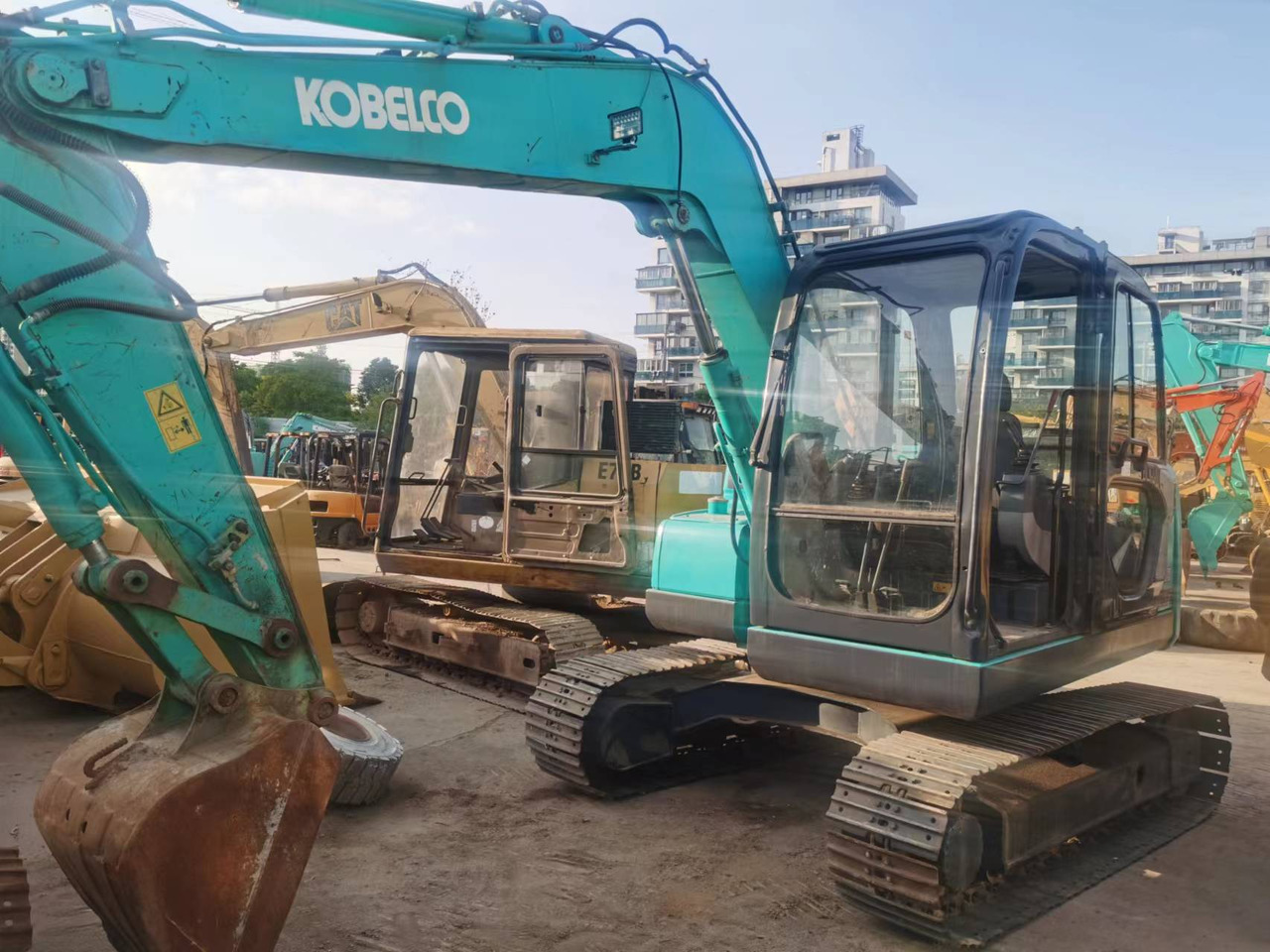 KOBELCO SK75 - Mini excavator: picture 1 KOBELCO SK75 - Mini excavator: picture 1